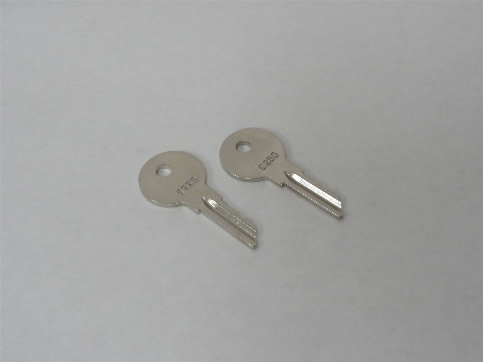 237025 New-No Box; Crown C250 Lot-2 Forklift Ignition Keys; 089216-001