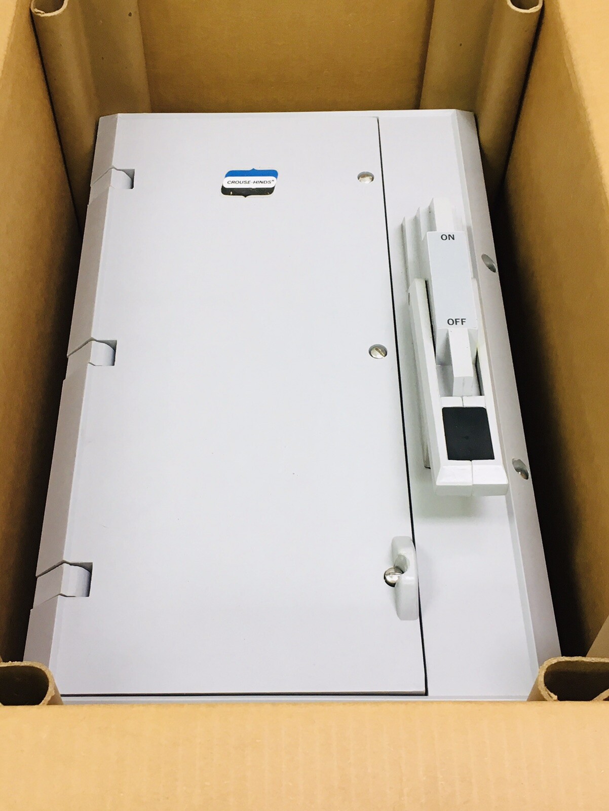 CROUSE HINDS NST1018F-D KRYDON 30/60 AMP SAFETY SWITCH ENCLOSURE NEW IN BOX