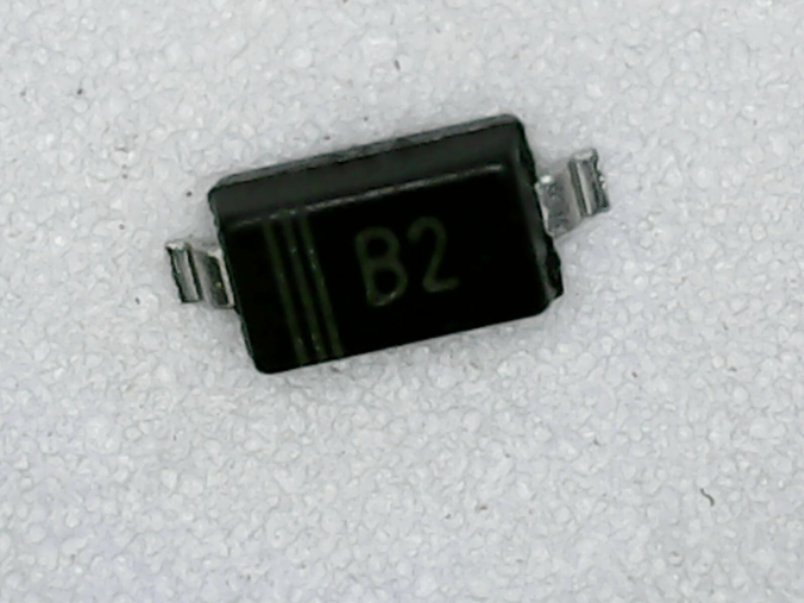 20 Pcs Pack Lot MBR0520 0.5A 20V SOD-123 Small IC Chip Schottky Diode SMD 2 Pins