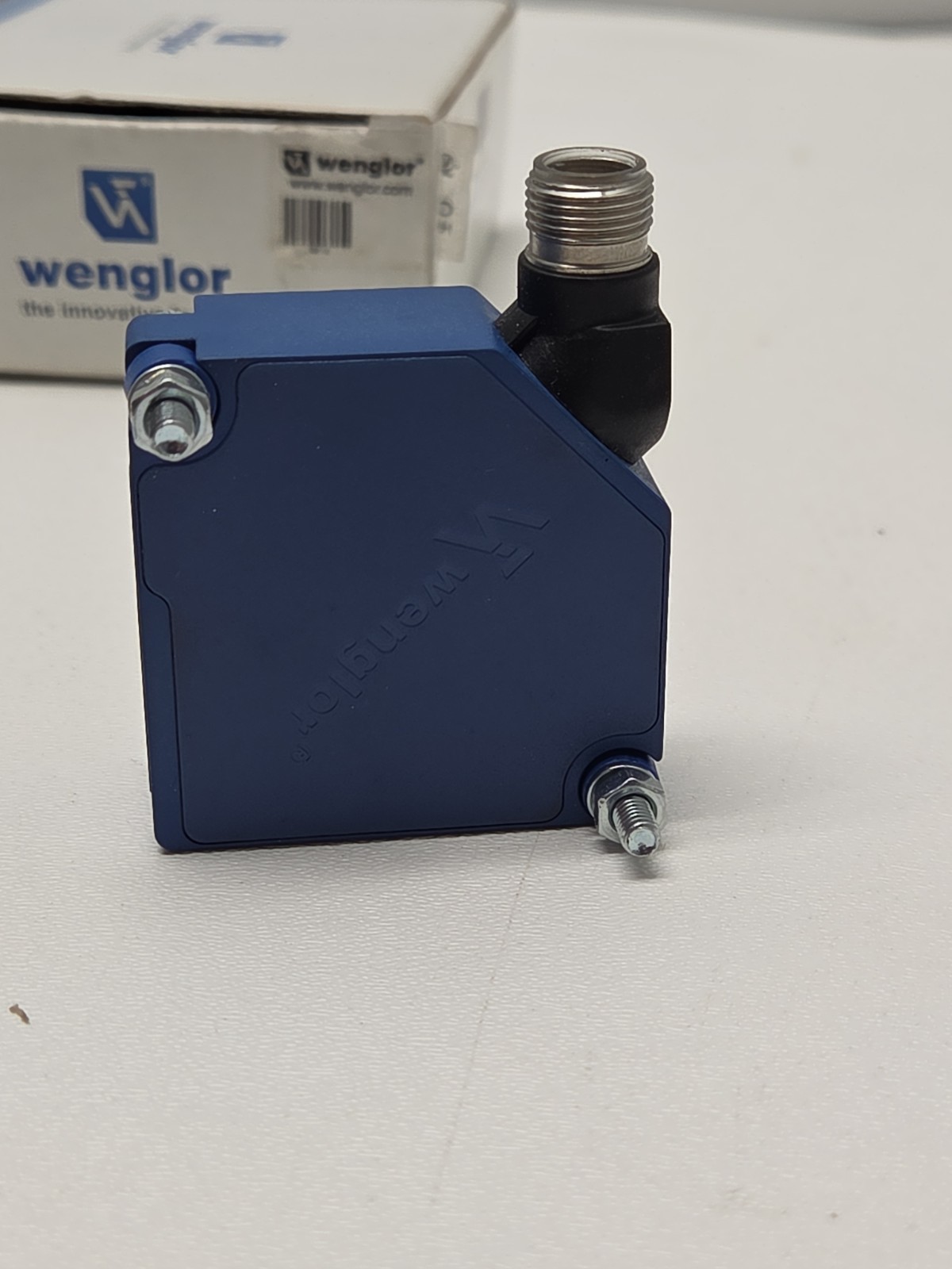 Wenglor OPT2011 Photoelectric Distance Sensor 30VDC