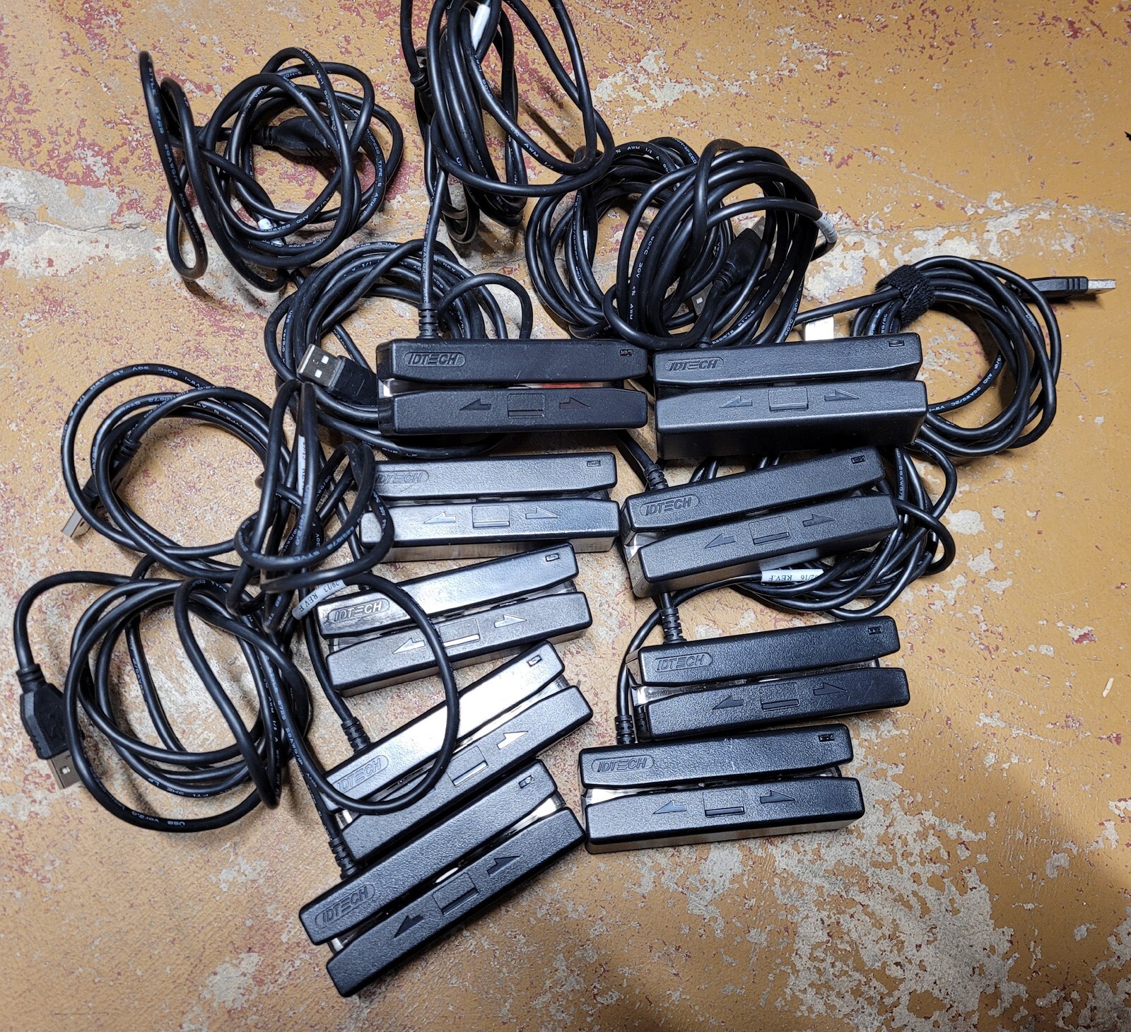 Lot of 9 – ID Tech IDRE-334133B-S1 SecureMag Encrypted MagStripe Reader USB