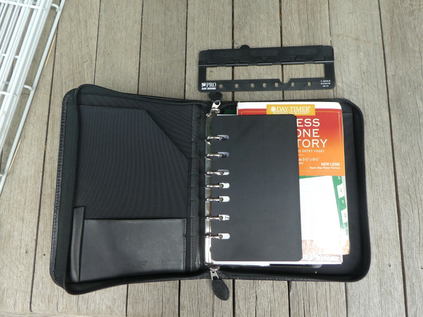 Day-timer Leather Zip Closure Organizer Set – Monthly – 8.50″ x11″ Punch Address
