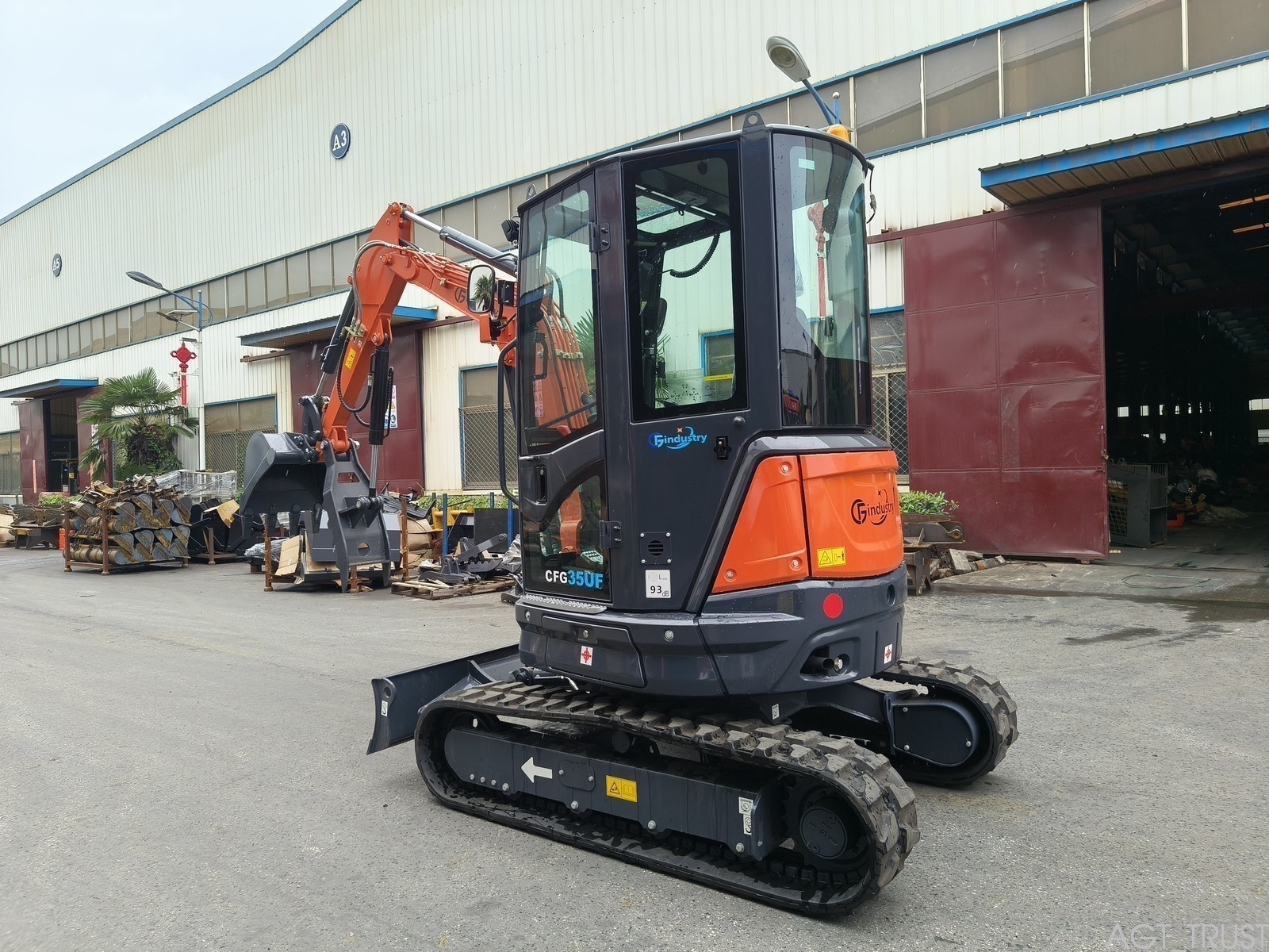 CFG-35UF 3.5Ton Mini Excavator w/ Hydraulic Thumb Kubota Diesel Engine USA Stock