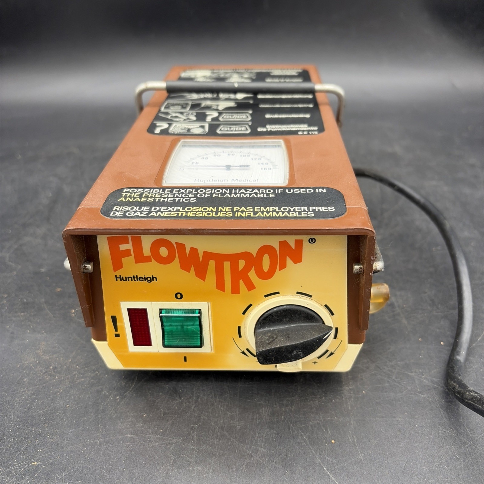 Flowtron Compression System Huntleigh Model AC 200/2.No Hoses Powers On Untested