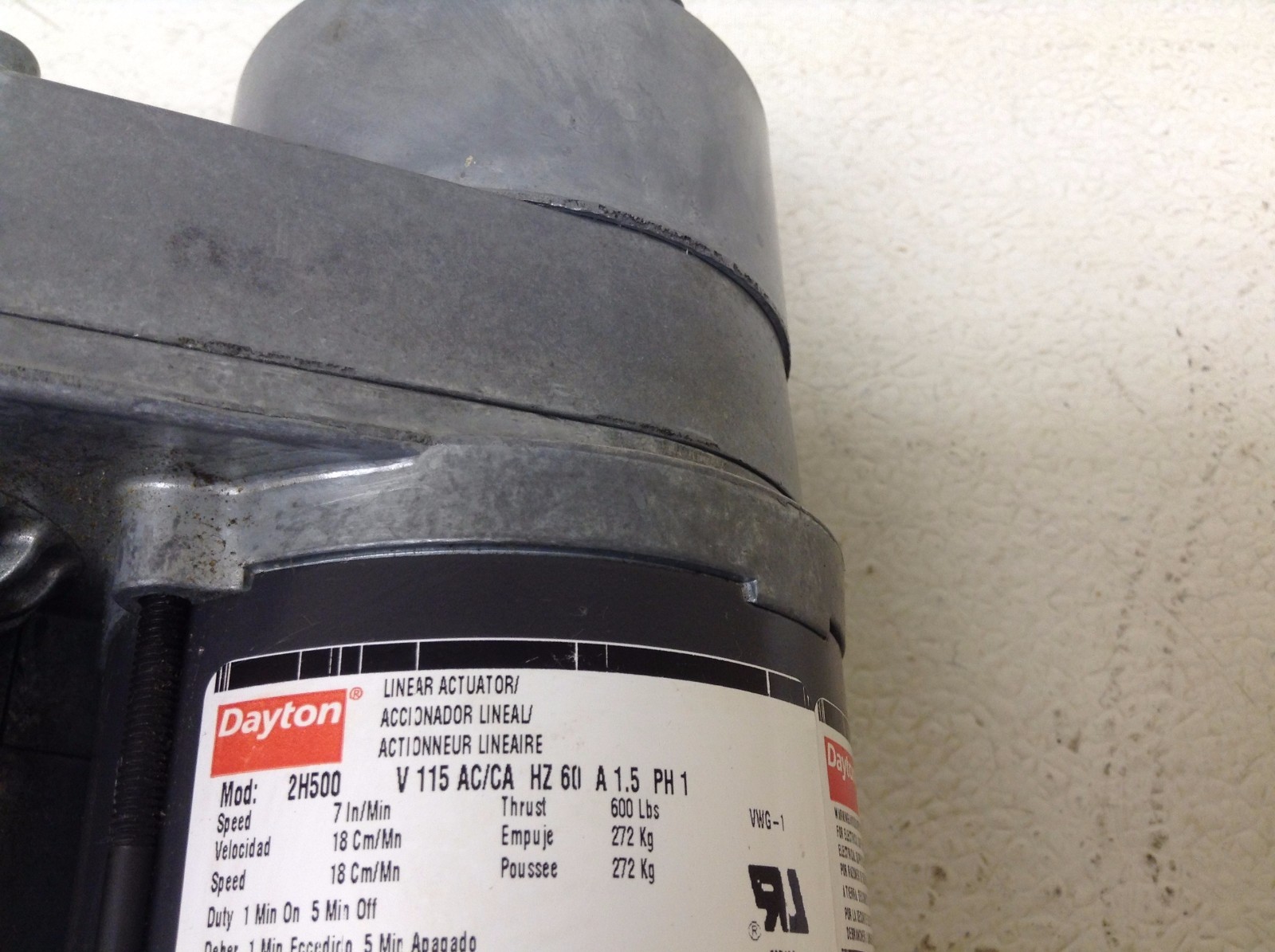 Dayton 2H500 Linear Actuator 115 VAC 1.5 A 7 In/Min 600 lbs Thrust
