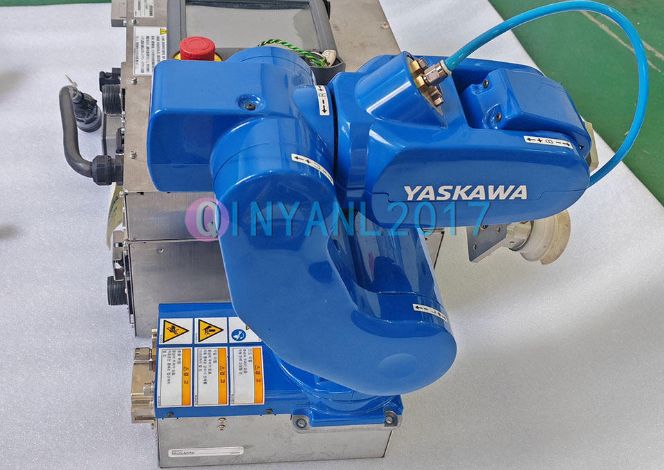 USED YASKAWA MOTOMINI ROBOT 0.5KG(YRC1000MICRO CONTROLLER JZRCR-APP01-1 PENDANT)