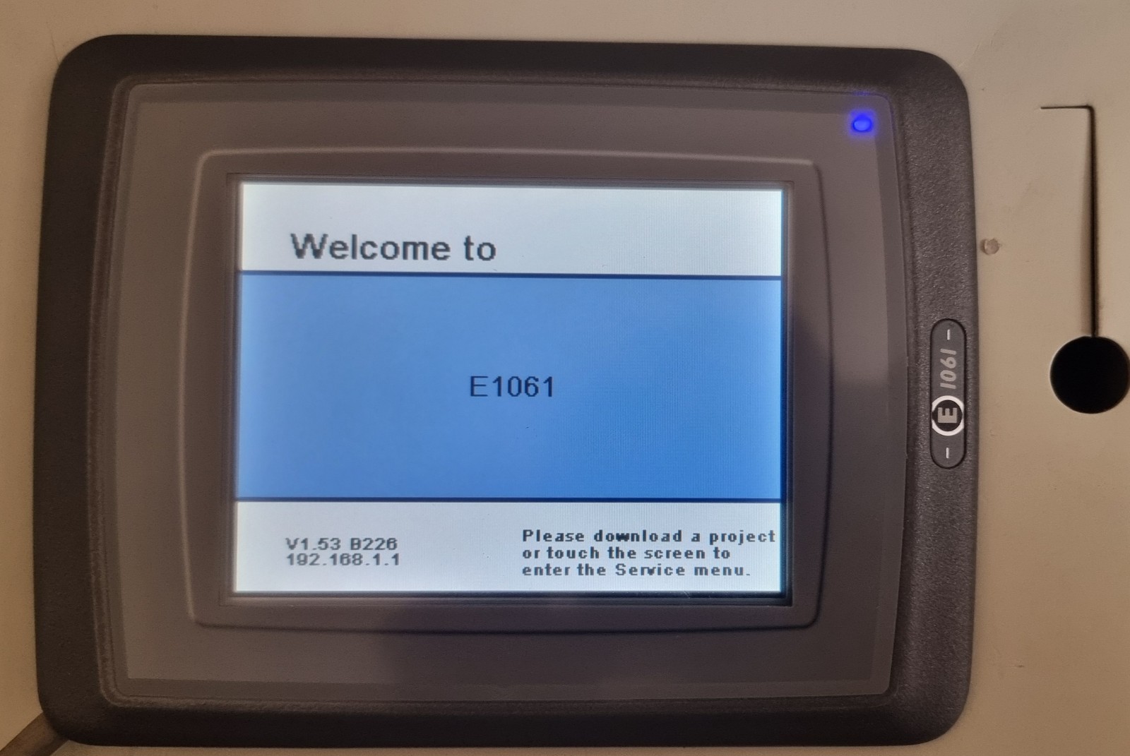 BEIJER ELECTRONICS E1061 TYPE : 07907C 24VDC HMI DISPLAY
