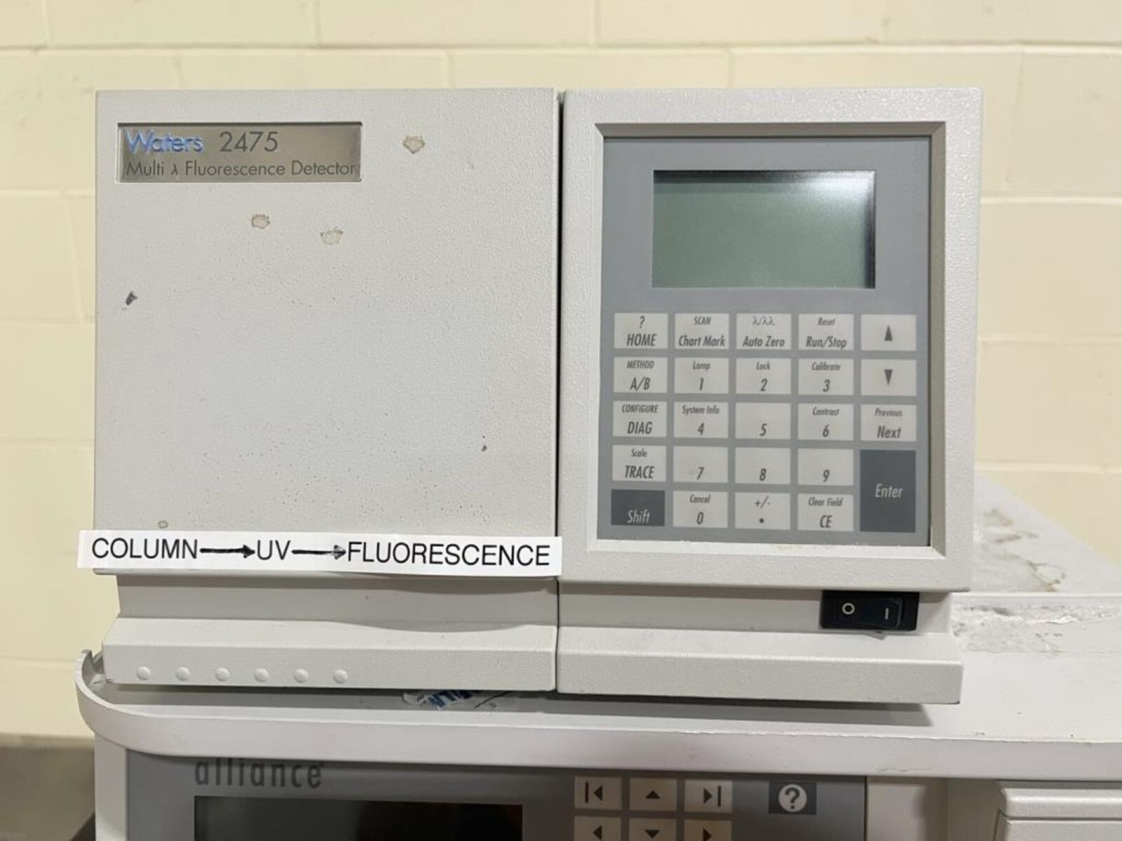 Waters 2695 HPLC includes Waters 2475 Fluorescence Detector with Server
