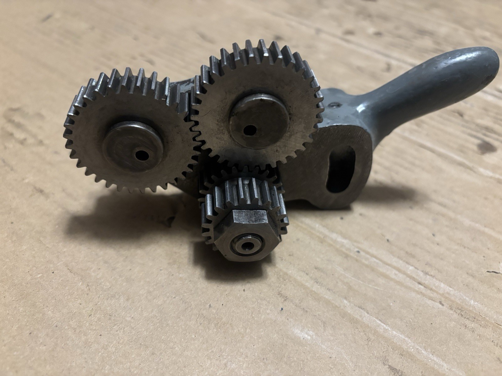 South Bend 9″ Forward Reverse Lever With Gears, Lathe, Machine shop