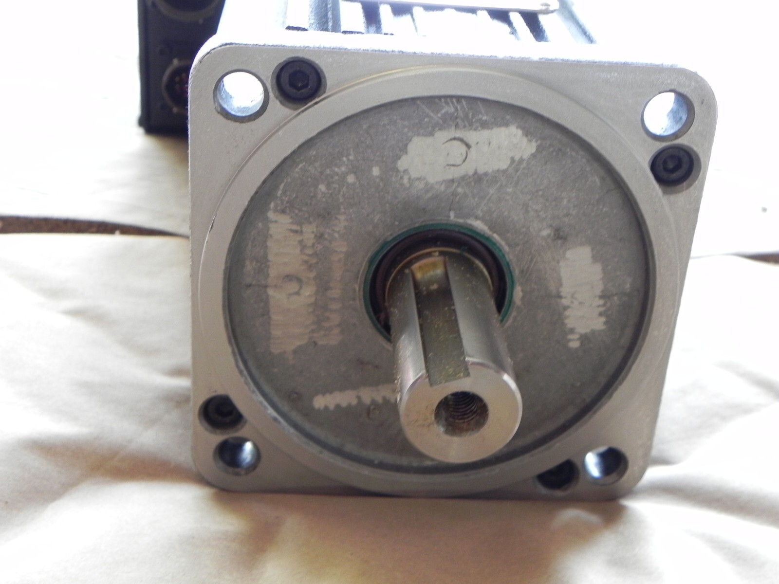Kollmorgen Goldline Brushless P.M. Servomotor Radford B-404-B-21 with Cable NEW