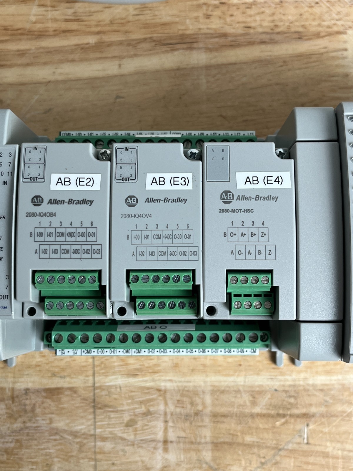 Allen-Bradley Micro850 PLC 2080-LC50-24QBB w/ IQ16 OB16 IQ4OB4 IQ4OV4 MOT-HSC
