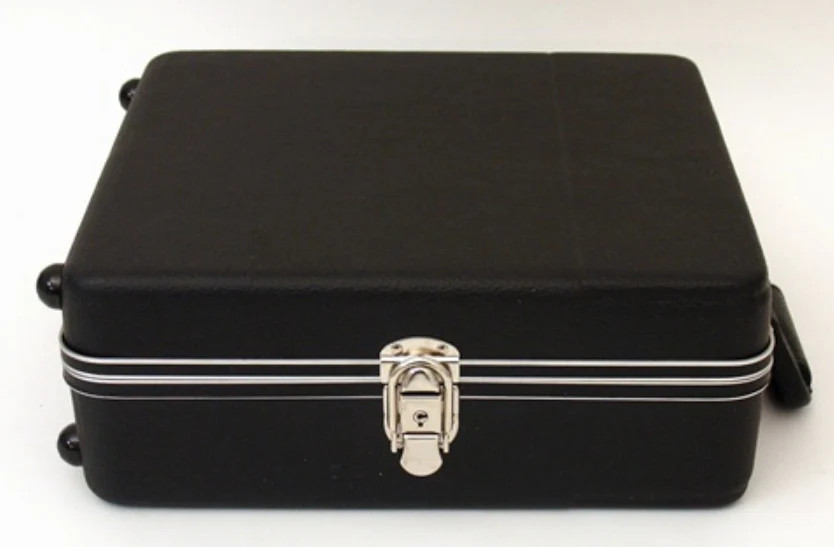 1414 – PLATT LUGGAGE – LIGHT-DUTY ABS CASE – Interior Dimensions (L x W x D): 12