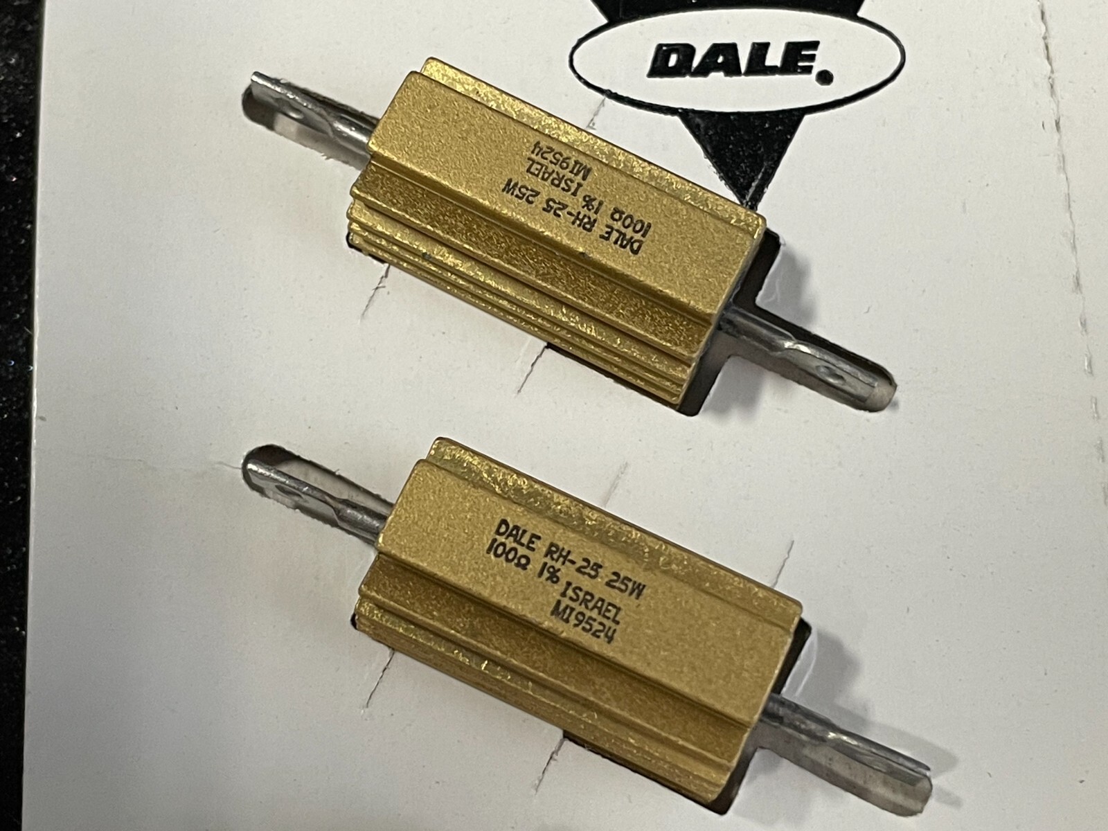 Lot 2pcs Dale 100 Ohm 25W 1% RH-25 Heat Sink Axial Lead Mount
