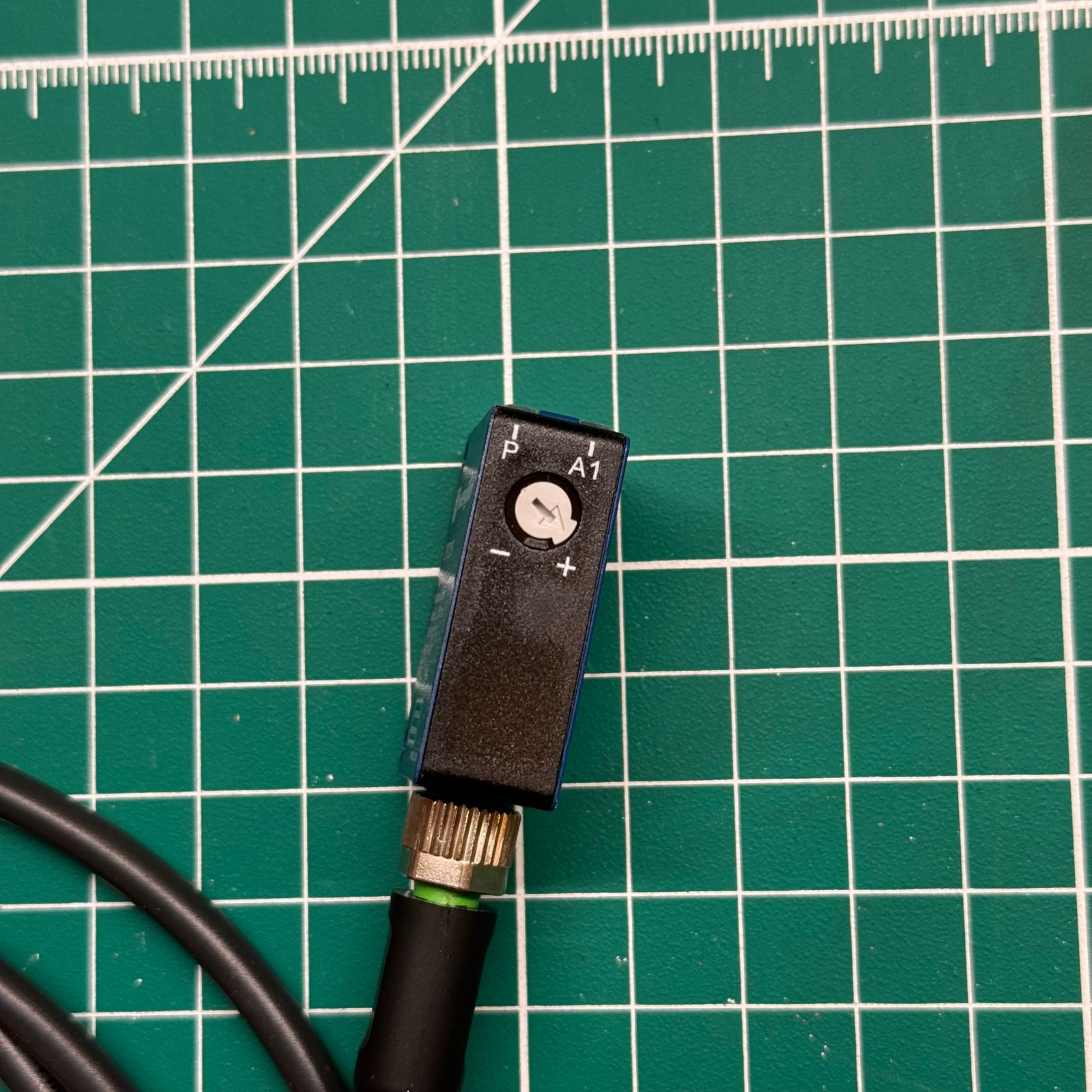 Wenglor OPT2016 Laser-Distance Sensor 0-1m sensing distance, 10-30V