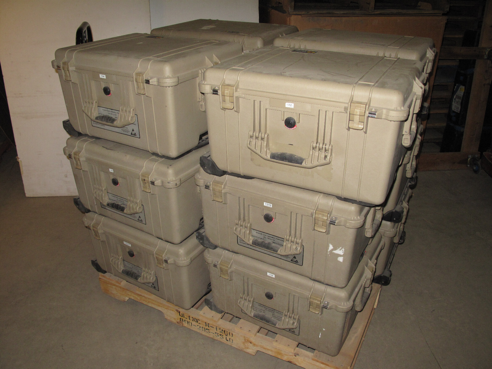 Pelican 1620 Hard Case 25x20x14 OD 21x16x12 ID Tan FDE Transit Shipping Wheels