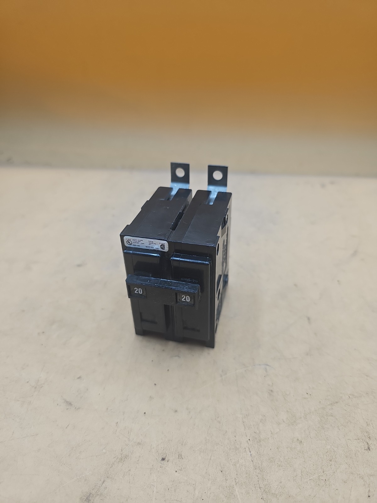 Eaton Cutler Hammer BAB2020 2 Pole 20 Amp Type BA Bolt On Circuit Breaker