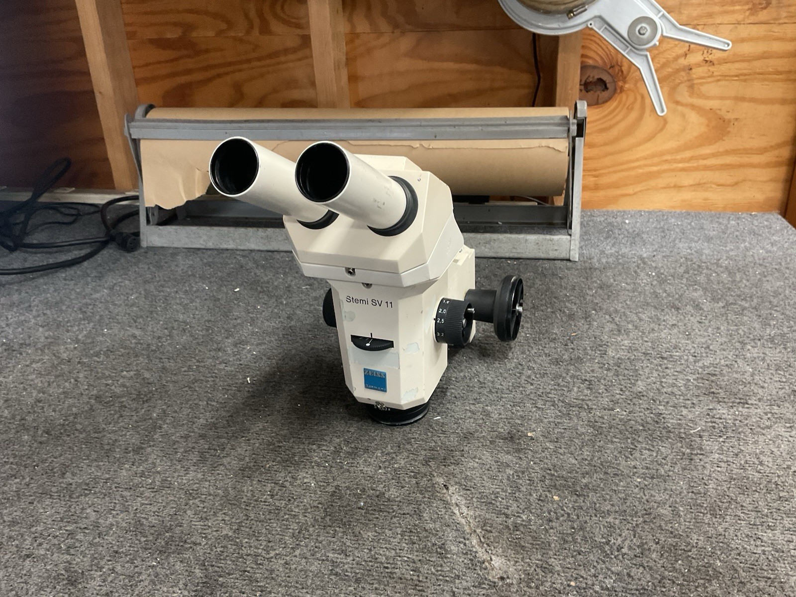 Zeiss Stemi SV11 Stereo Microscopes W/Focus Arm Mount Zeiss SV 11