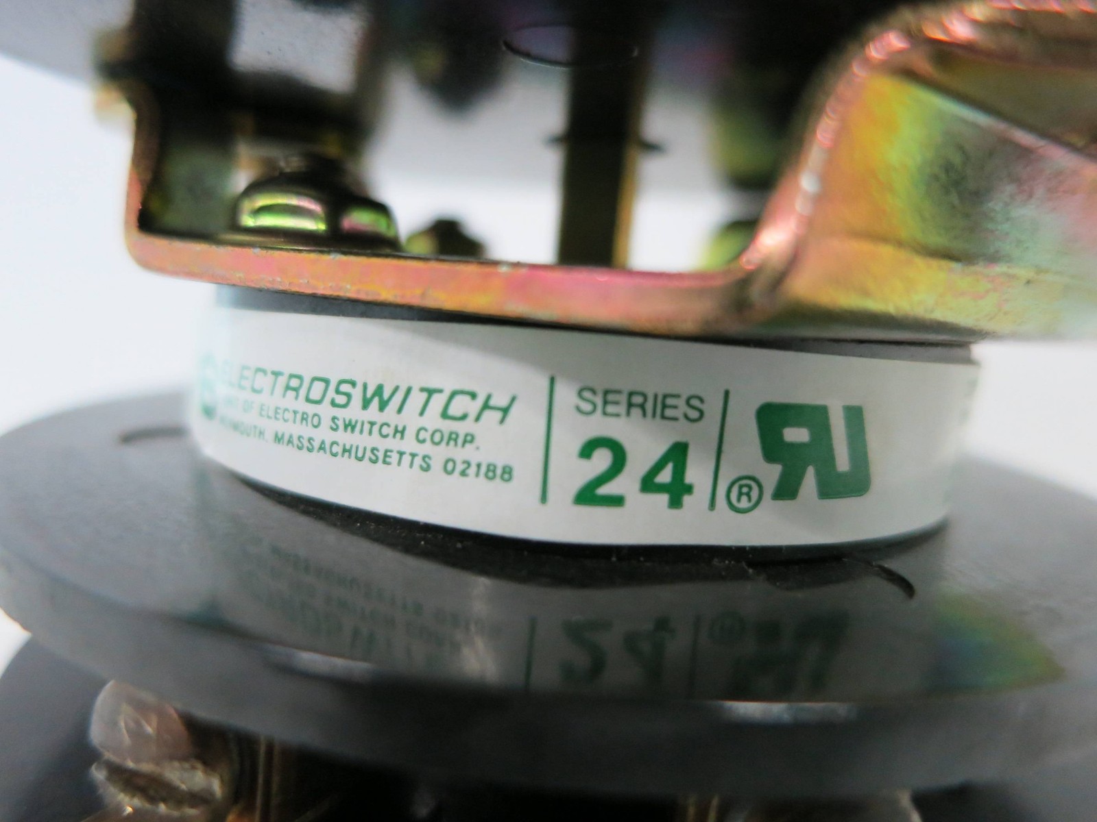 Electroswitch 2407C WATT/VAR Select 3 Position Selector Rotary Switch Series 24