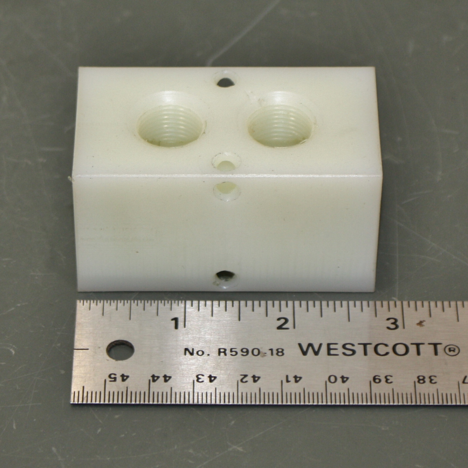 Pneumadyne Pneumatic & Hydraulic Manifold, 1/2″ NPT x 3/8″ Outlet, 2 Port, Nylon