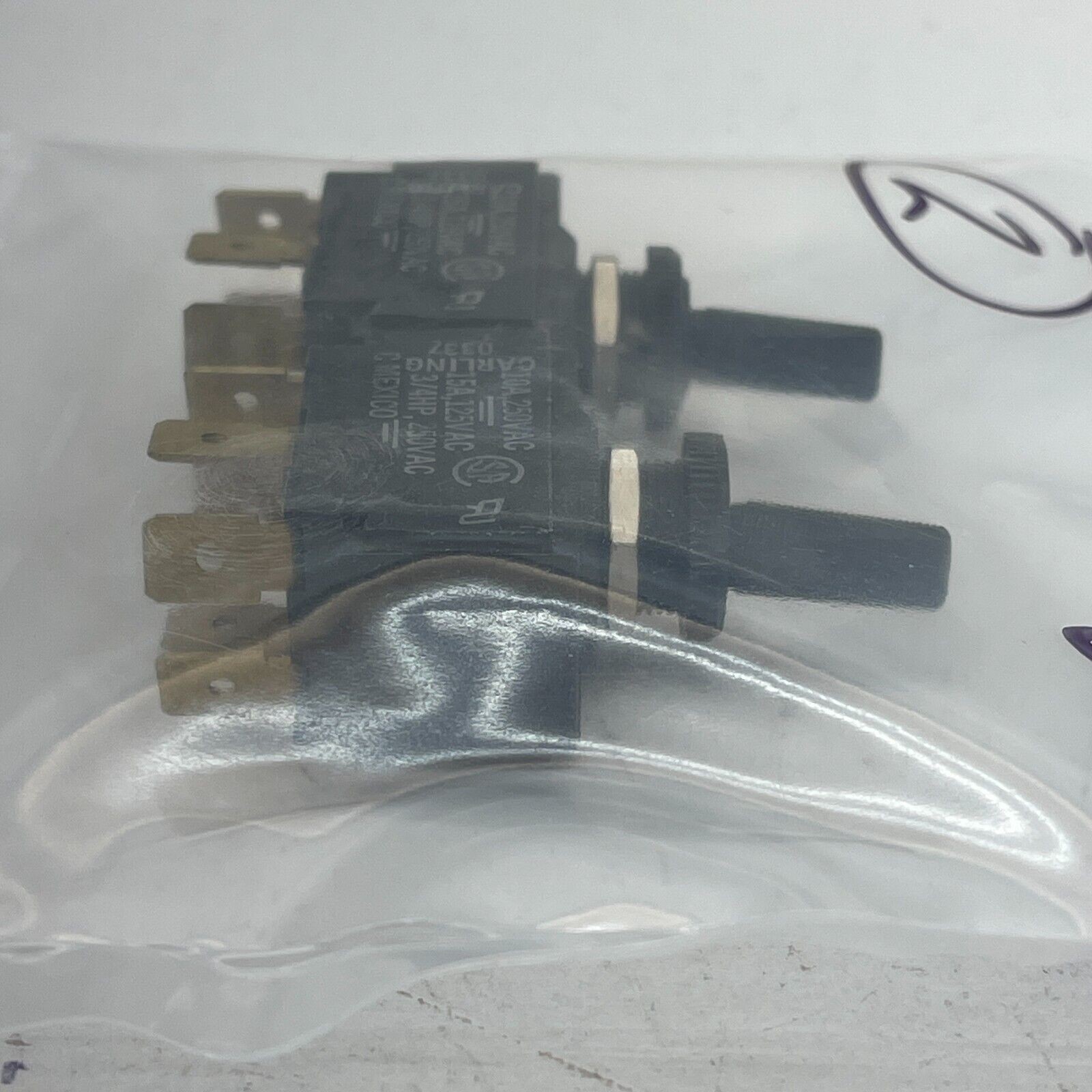 Carling Mexico On/Off/On Toggle Switch – 10A/250V, 15A/125V, 3/4 HP – Pack of 2