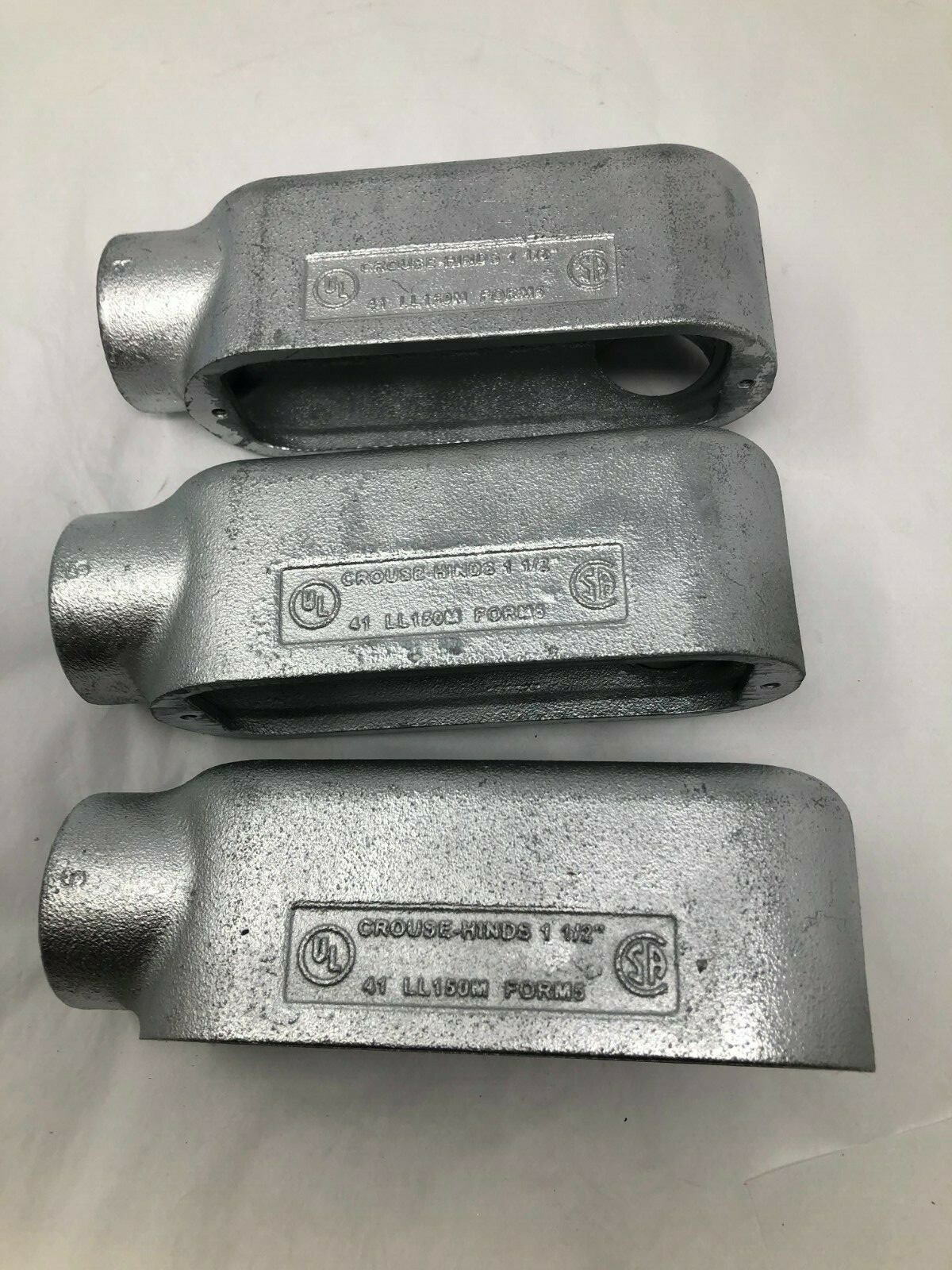 3-Cooper Crouse-Hinds LL150M 1-1/2″ LI Form 5 Conduit Body 35.3 Cubic Inches