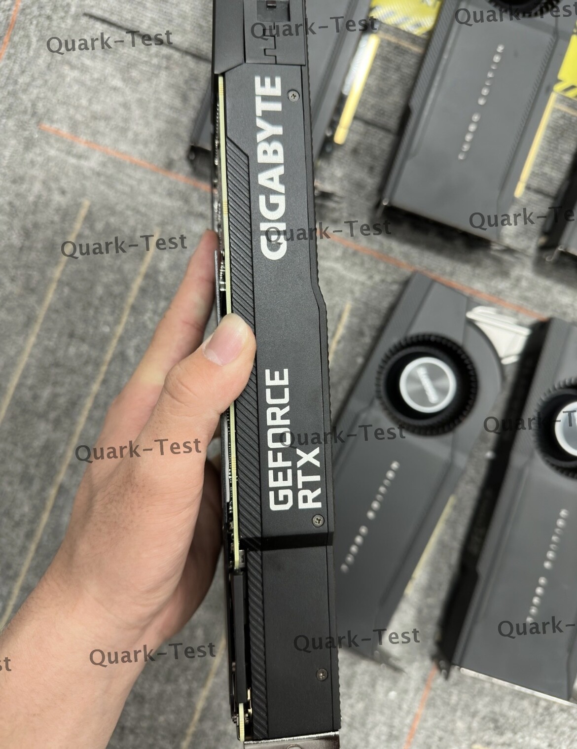 2pcs GIGABYTE GeForce RTX 3090 24GB GDDR6X Public Turbo GPU For Server