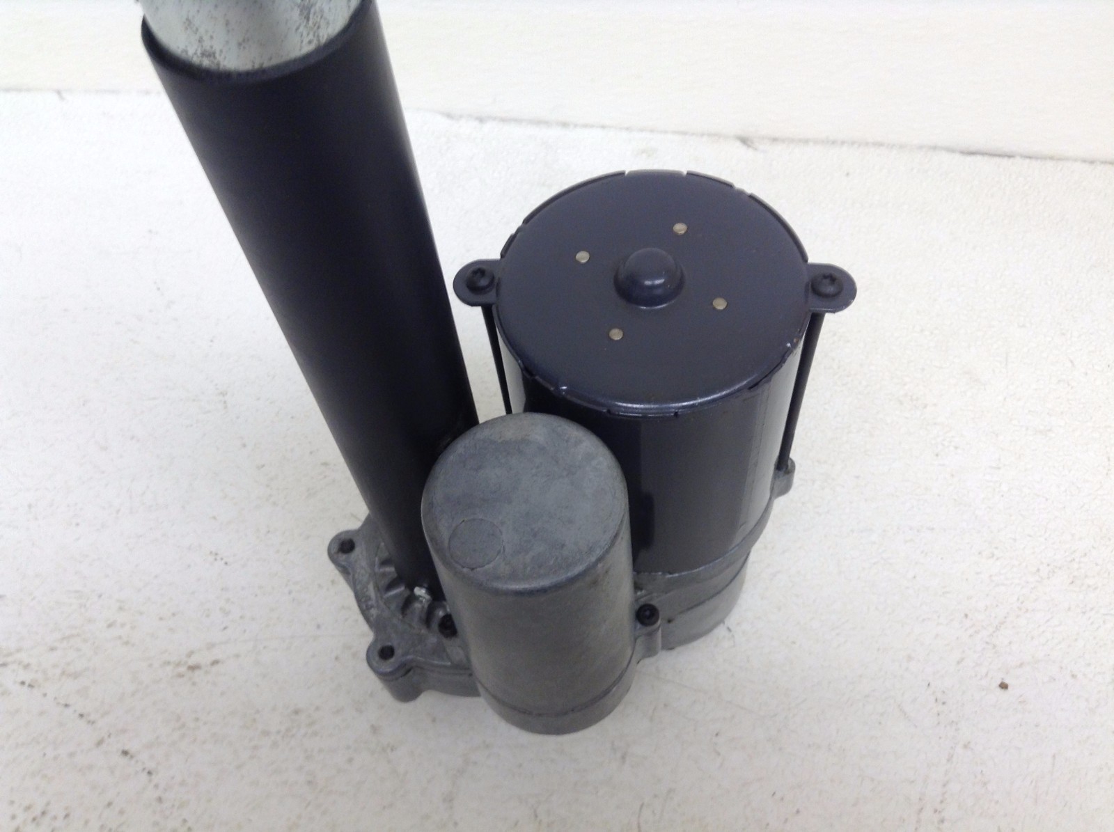 Dayton 2H500 Linear Actuator 115 VAC 1.5 A 7 In/Min 600 lbs Thrust