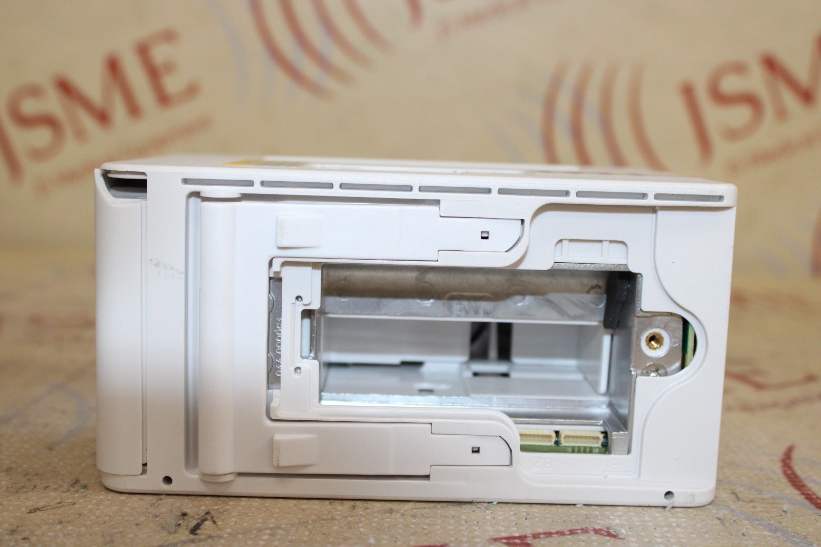 Mindray BeneVision N1 Monitor w/ Base -See images