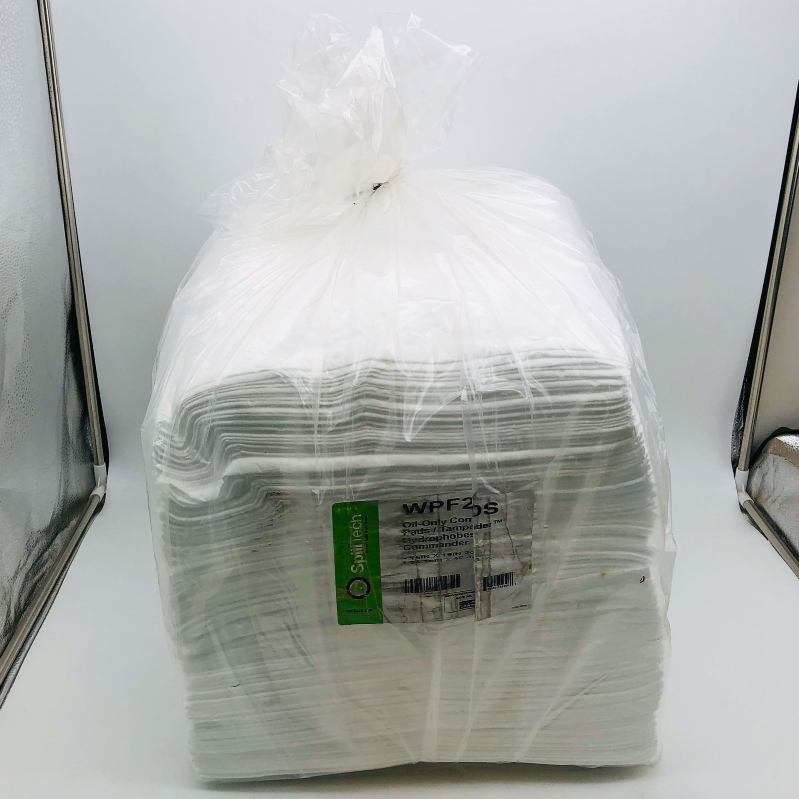 SpillTech WPF200S Oil Only Absorbent Pad Pack of 200 19” x 15” White Lightweight