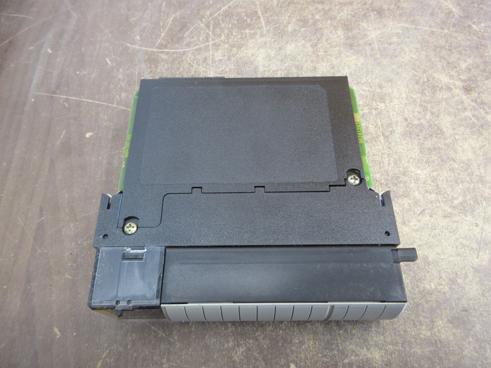 Allen-Bradley ControlLogix Analog Output Module 1756-OF8 Ser. A Rev. D01 Used