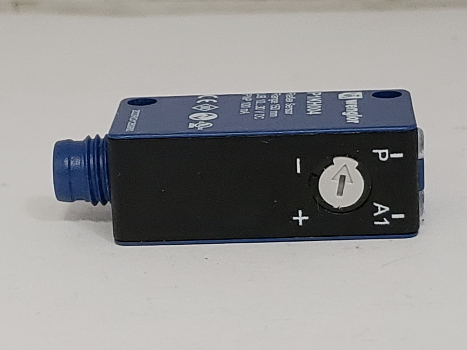 WENGLOR P1KH004 PHOTOELECTRIC REFLEX SENSOR 3 PIN 10-30V DC PNP NIB