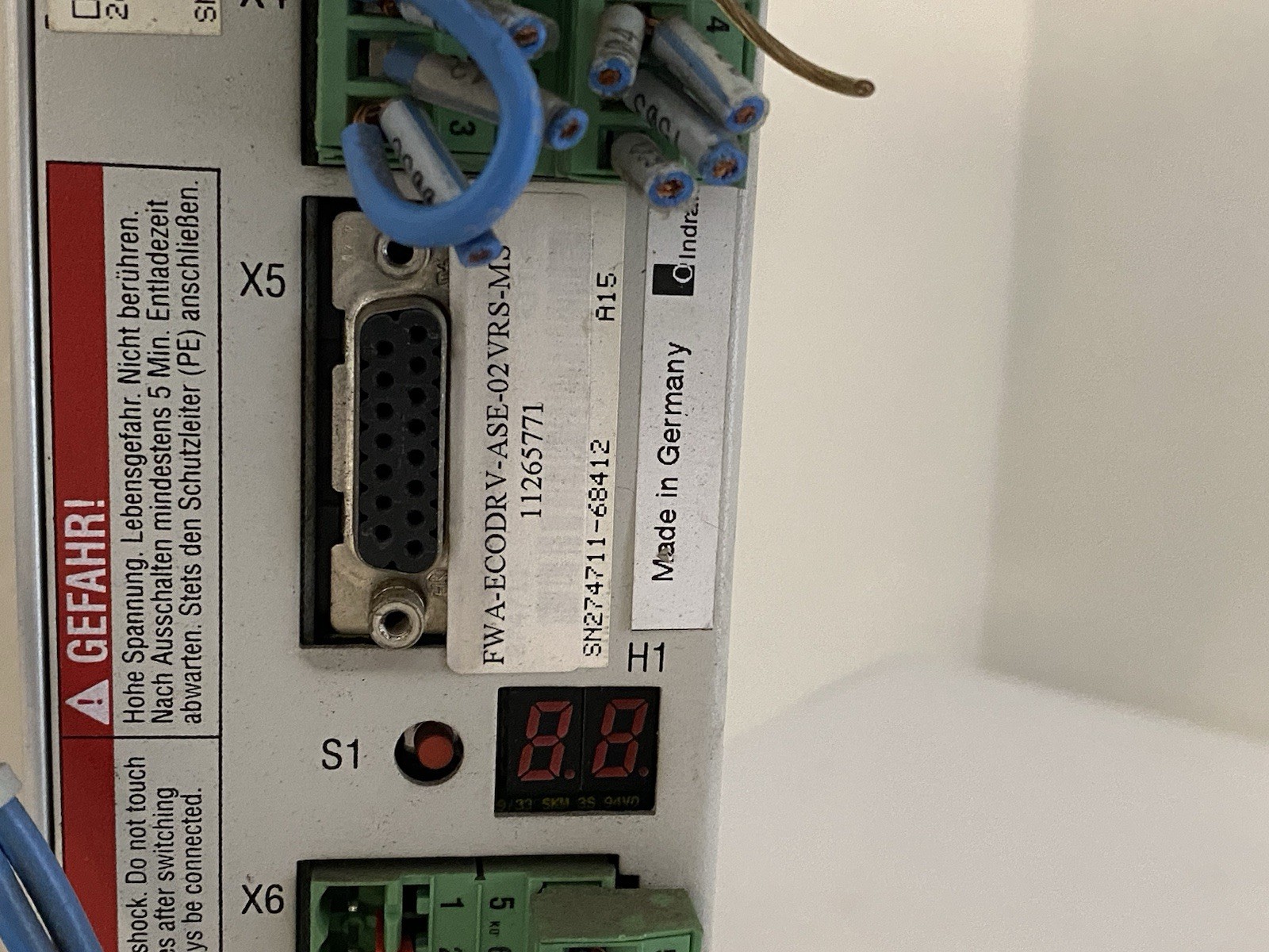 INDRAMAT DKC01.1-040-7-FW DIGITAL AC-SERVO CONTROLLER ECODRIVE