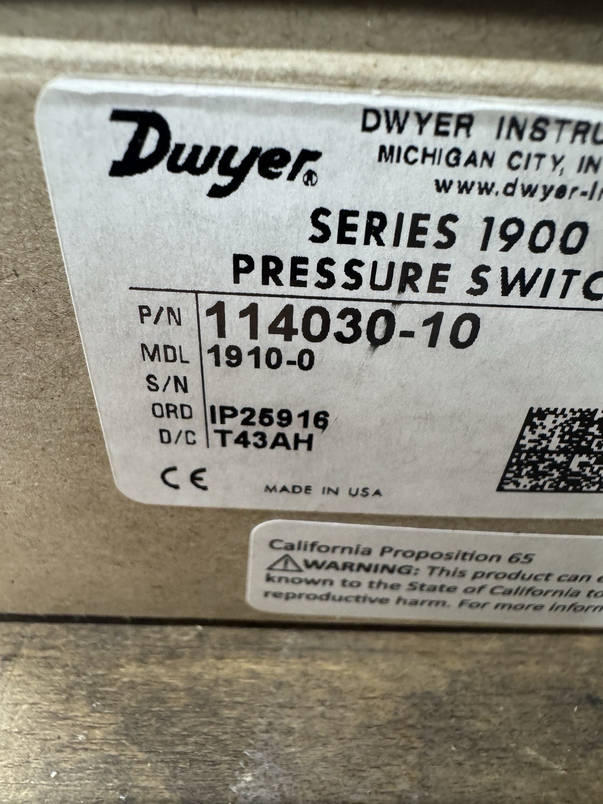 NEW DWYER PRESSURE SWITCH 1910-0 GUARANTEE, RETURNS ACCEPTED