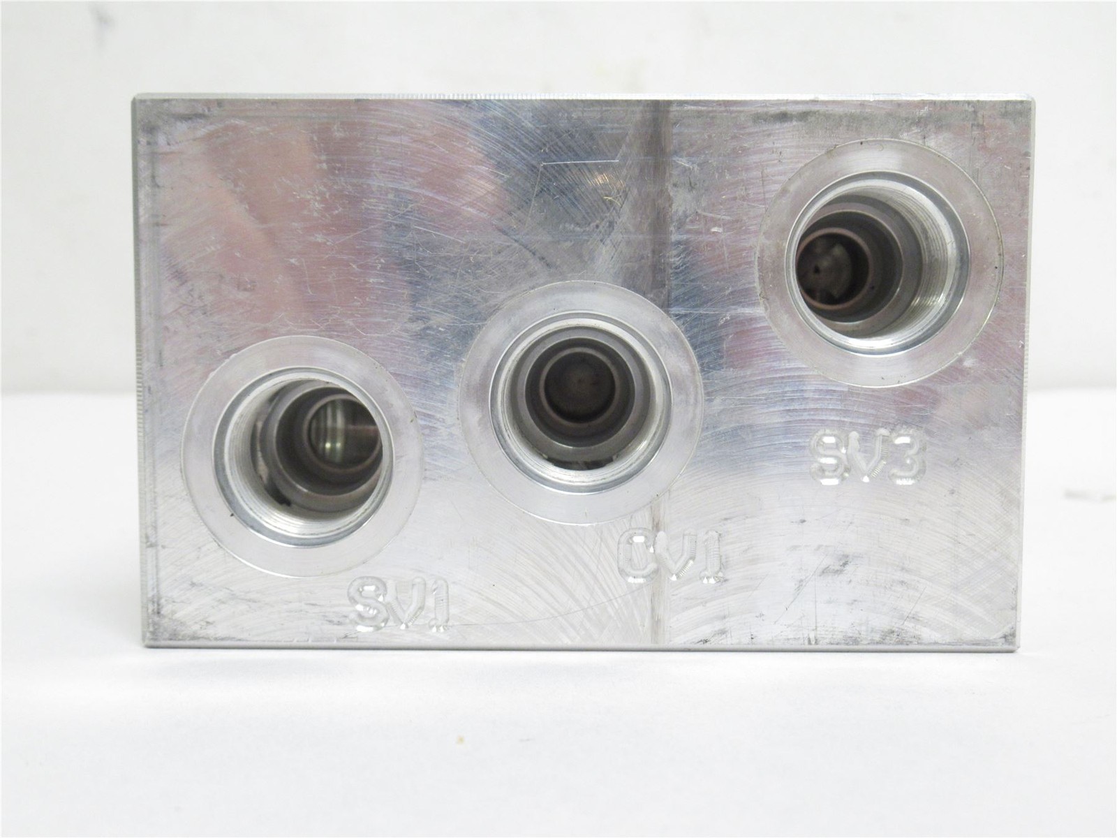 235717 New-No Box; Engineered solutions 6016684C Hydraulic Manifold Block
