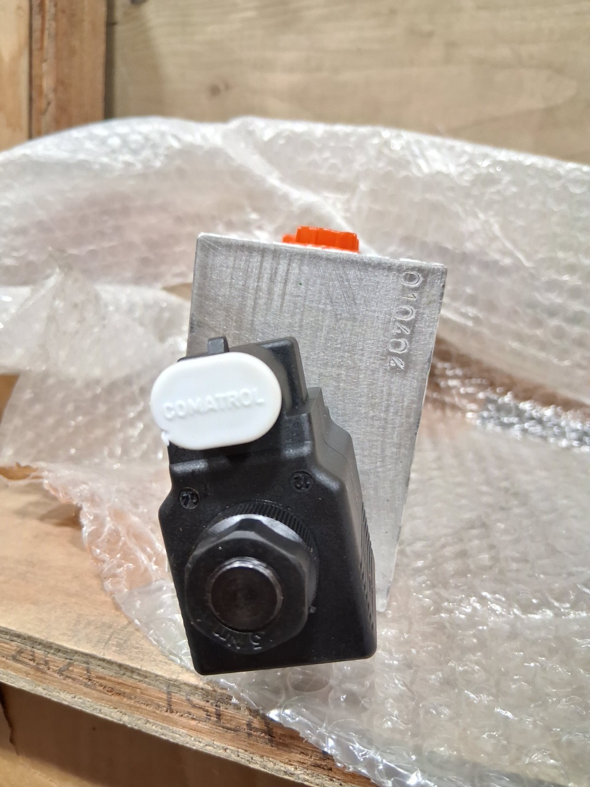 Comatrol hydraulic manifold 89.02.435.1.9 16.04 010404 with 13V coils