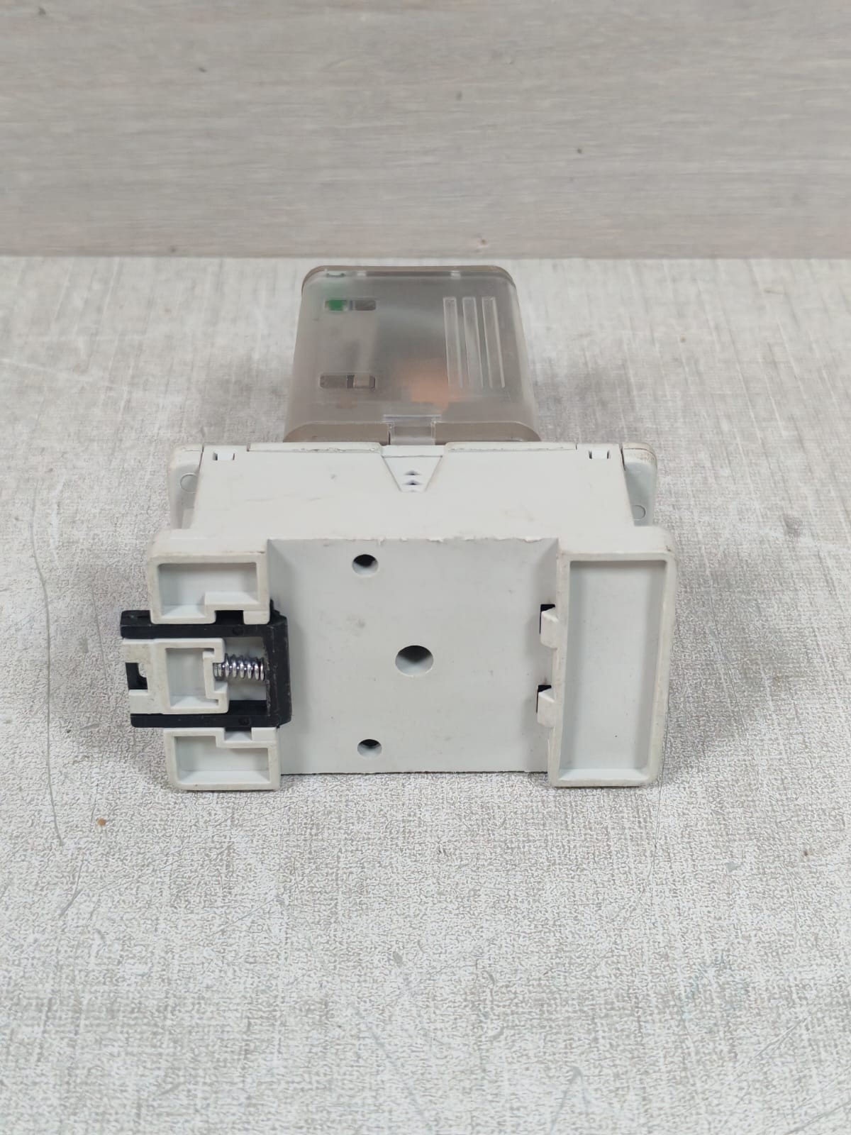 LOT 2PCS KUHNKE UNIVERSAL UF3-125VDC N RELAY WITH BASE 10A 250VAC