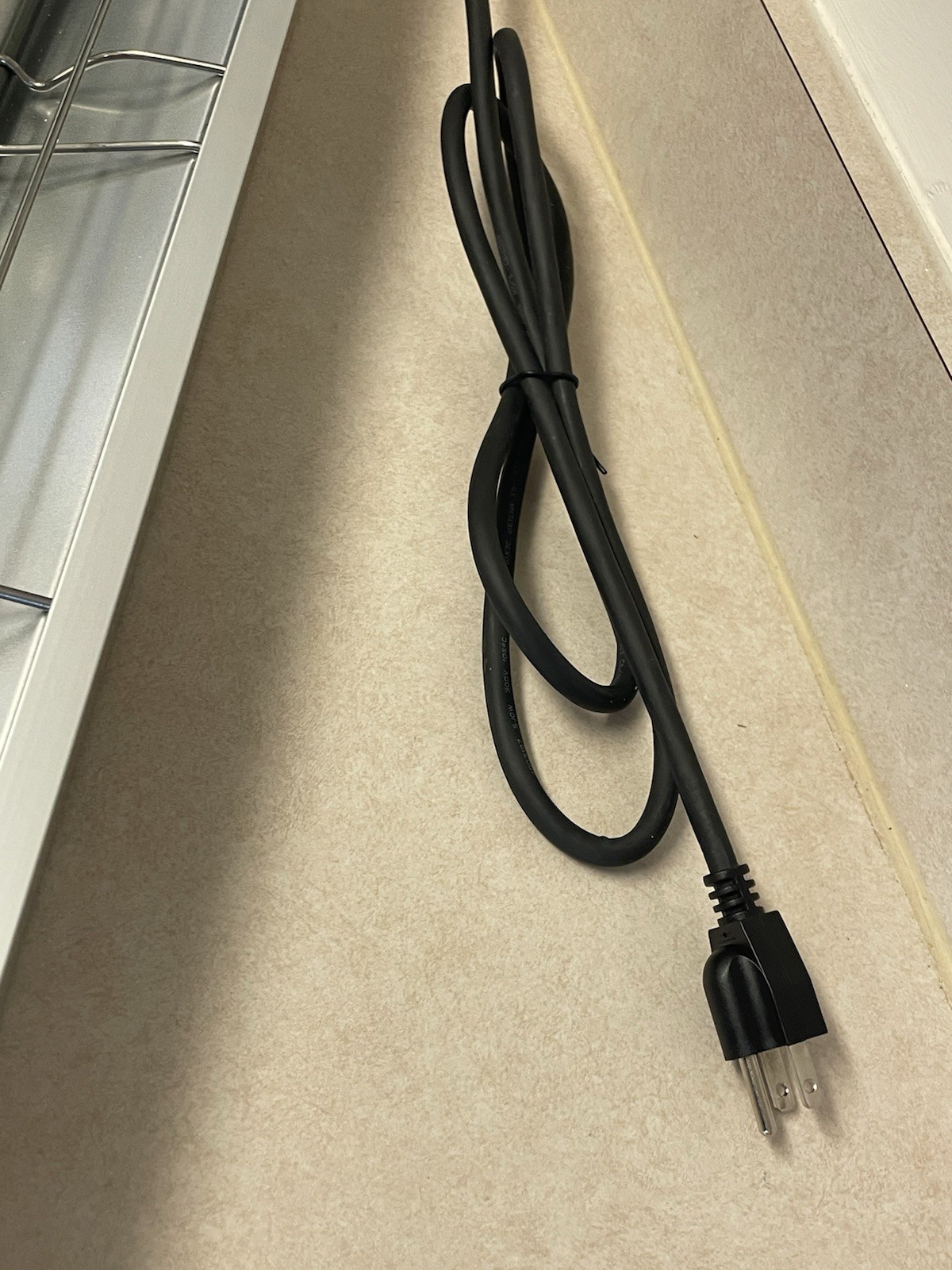 Winco ESH-36, 36-Inch Electric Strip Heater, 850W, 7A, Commercial Grade Infrared