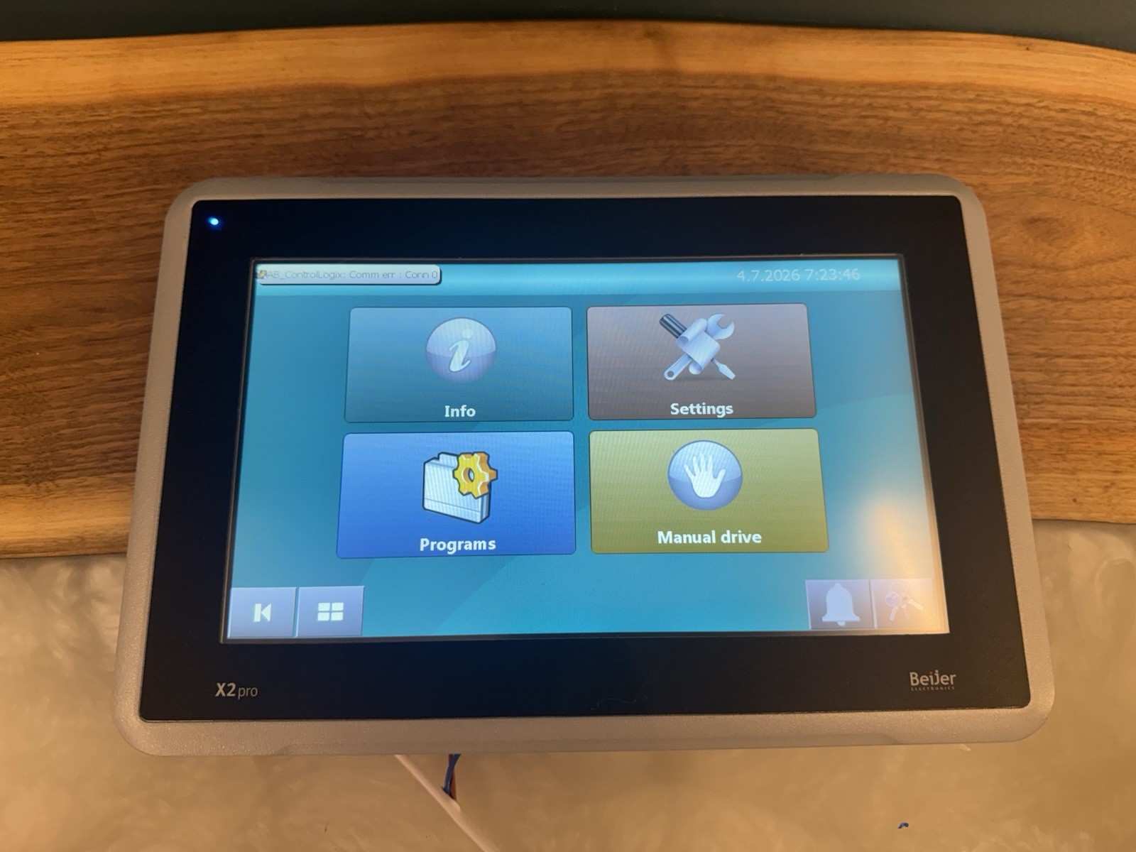 Beijer X2 pro 10-B2 HMI Touch Panel Operator Interface 630000305 24VDC Tested