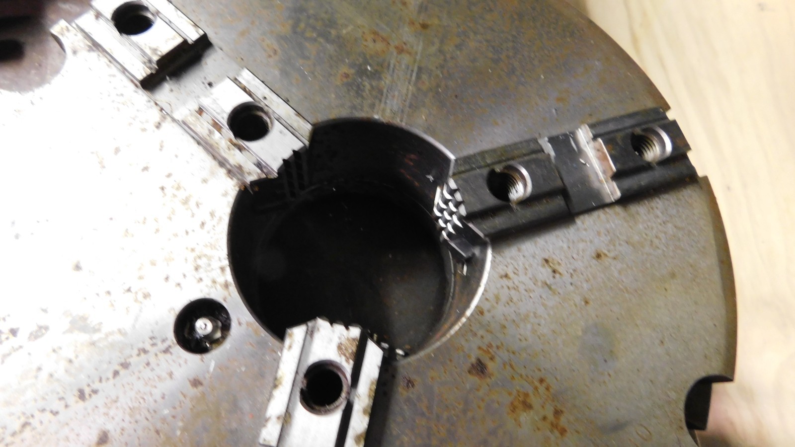 NBK Super Thin Round 3 Jaw Chuck