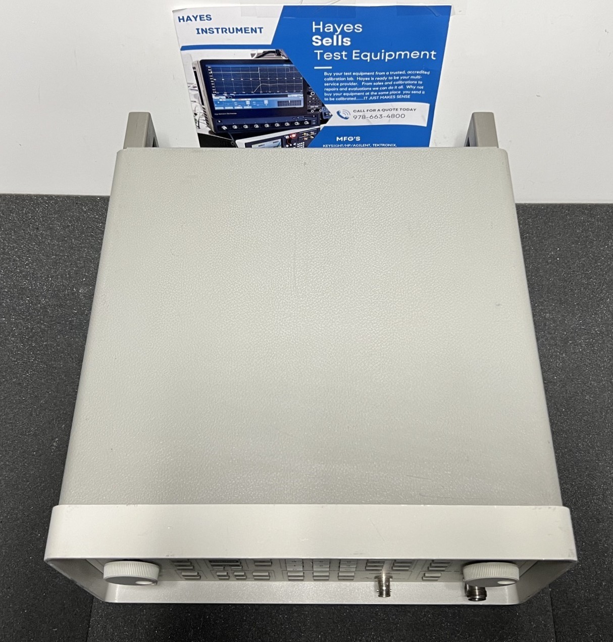 HP / AGILENT 8648C RF SIGNAL GENERATOR 100KhZ to 3.2GHz, CALIBRATED TIL 07/2027!