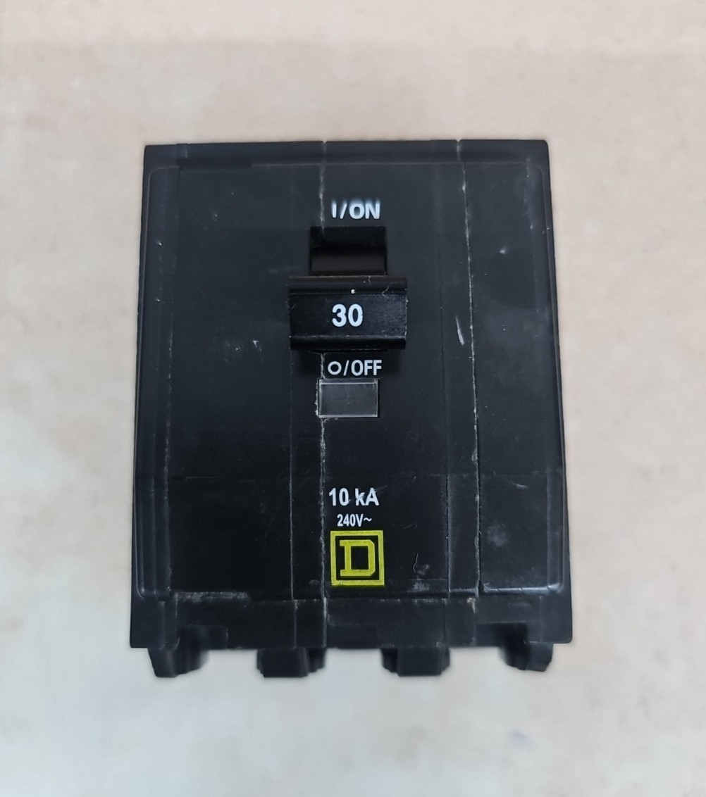 Square D QOB330 3 Pole 30 Amp 240V Bolt On QOB Circuit Breaker W# SEE PICS