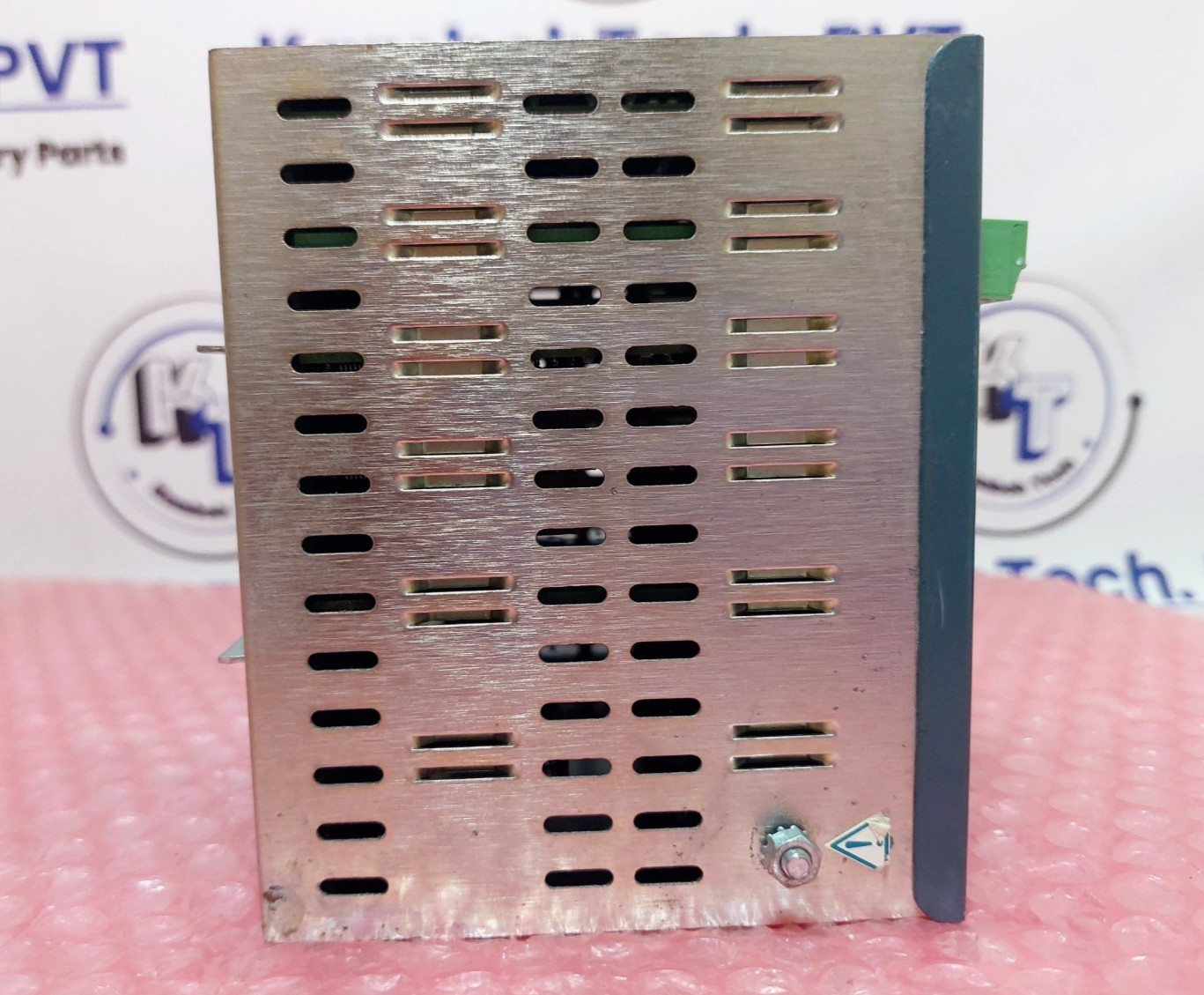 Eurotherm Modbus Mini 8 MINI8/8LP/OPRG/MODBUS/C/TC8/TC8/DO8/STD/60/NONE/ENG/NONE