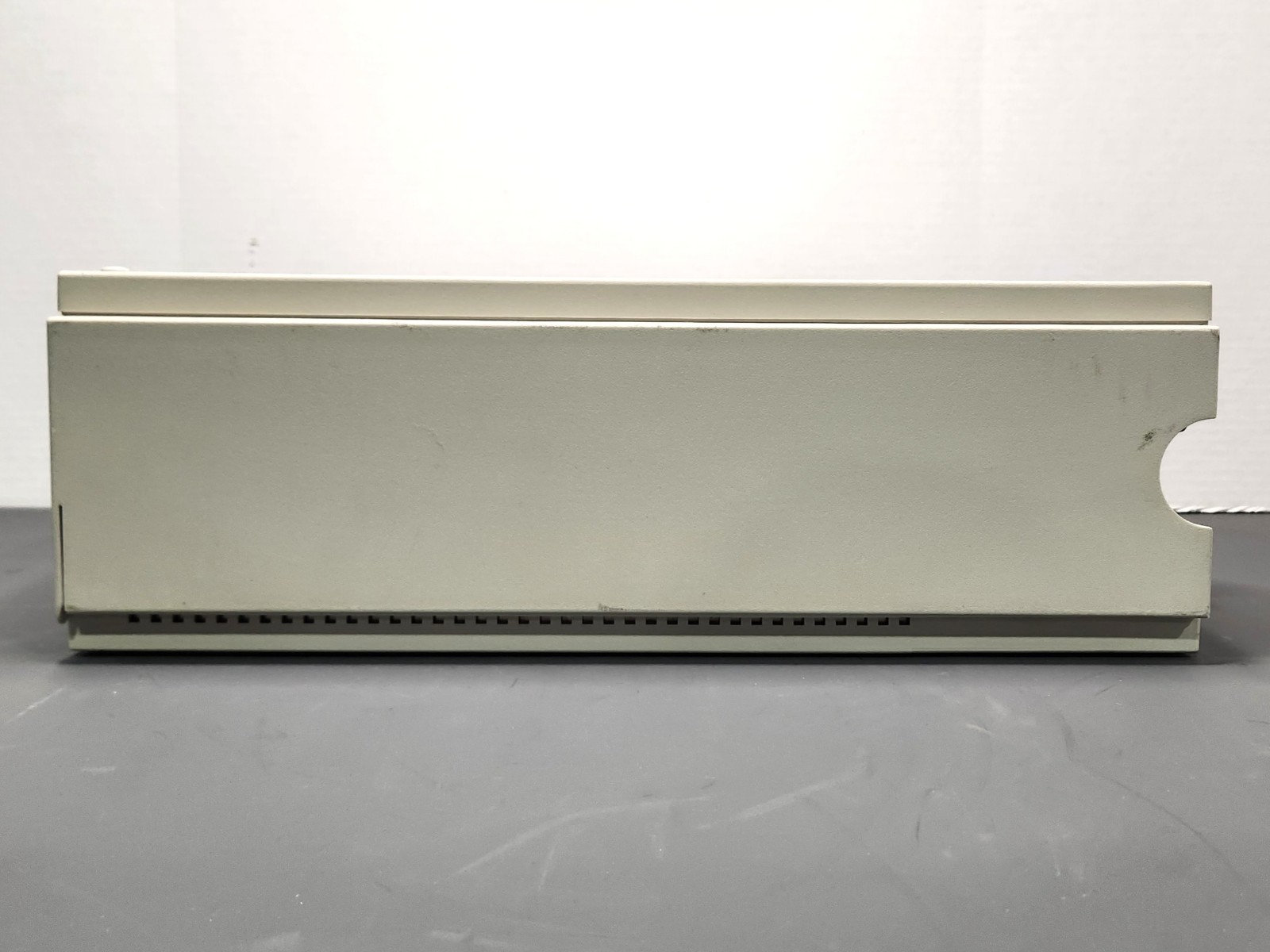 Hewlett Packard G1311A QuatPump Series 1100 HPLC Unit 100-240V AC Power Tested