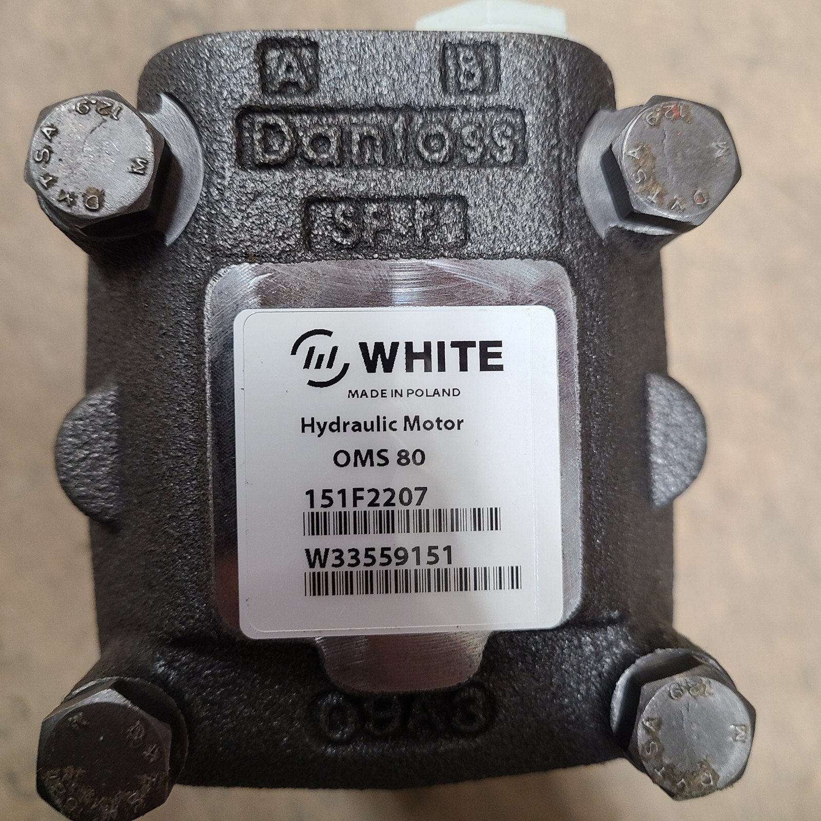151F2207 OMS 80 White Hydraulic orbital motor Displacement 80 cm3