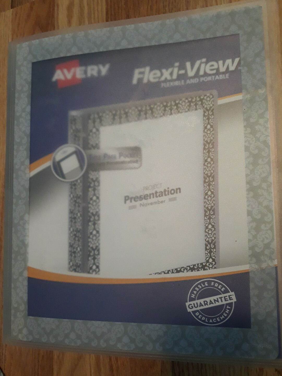 Avery Flexible View Pocket Presentation Binder – 8.50″ X 11″ -220 sheets 1 inch