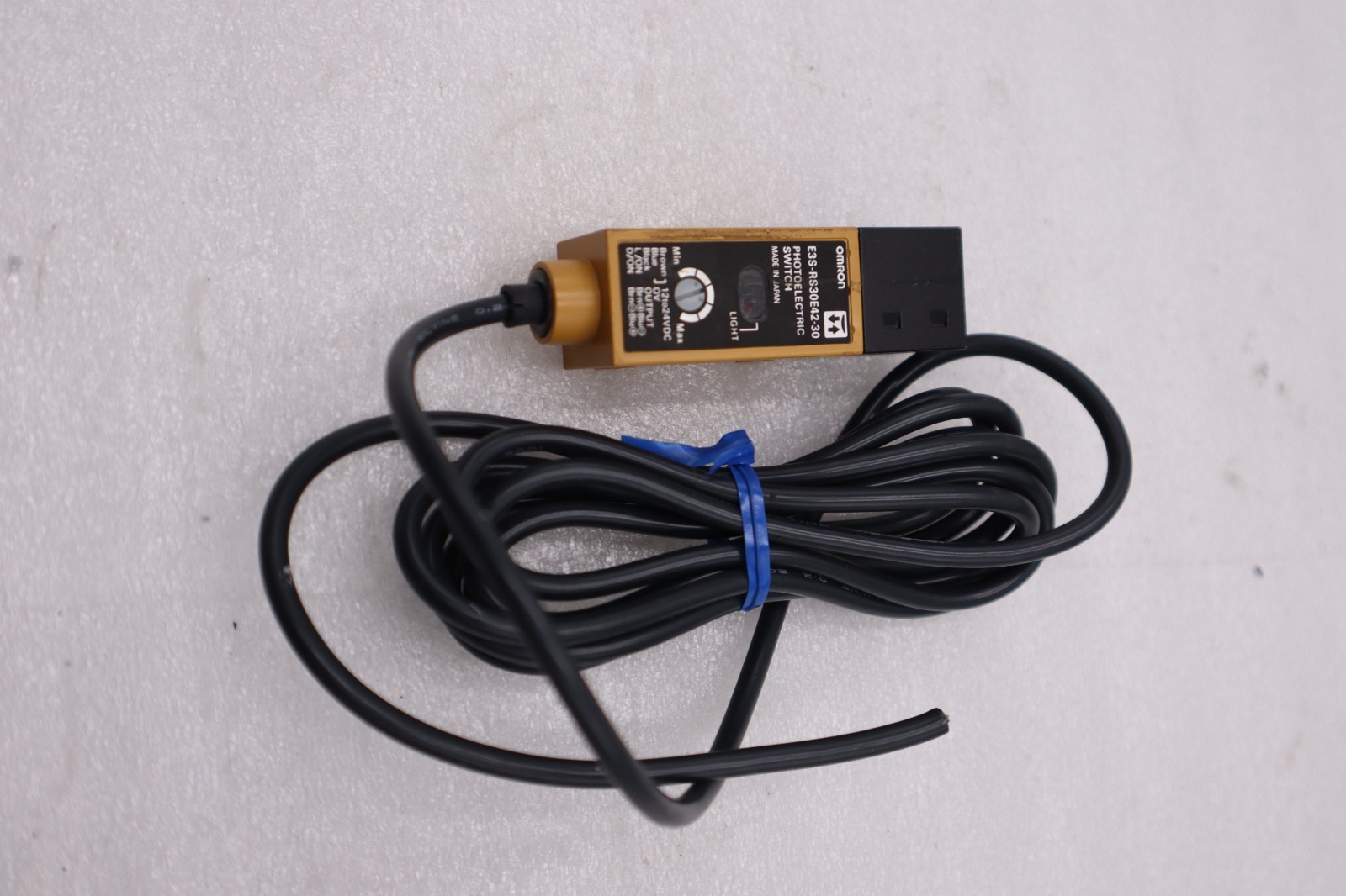 Omron E3S-RS30E42-30 Photoelectric Switch 12-24v-dc STOCK H1474A