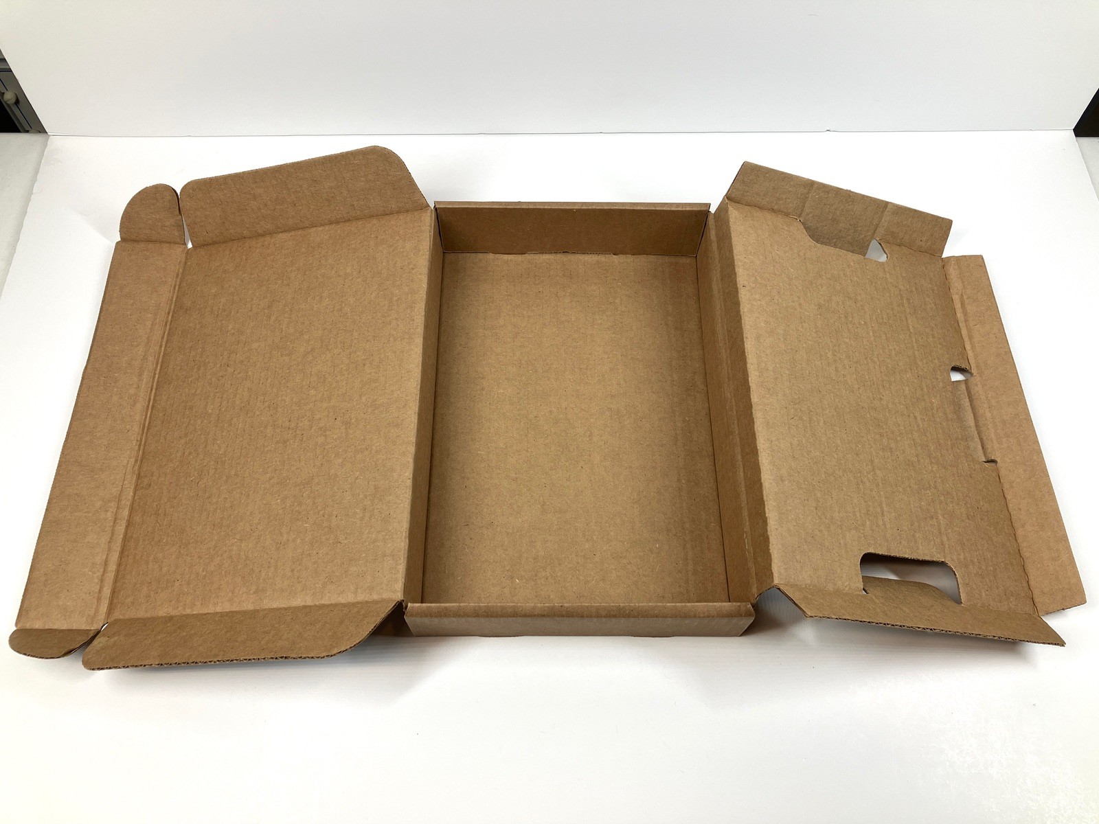 Lot of 30 Universal Laptop Shipping Boxes 14.25”x9.5”x2.5″