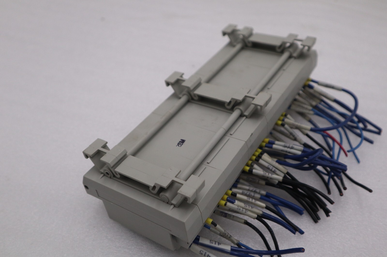 Allen Bradley 1492-IFM40F-F-2 Interface Module 0-132V AC/DC Fused STOCK 2407A