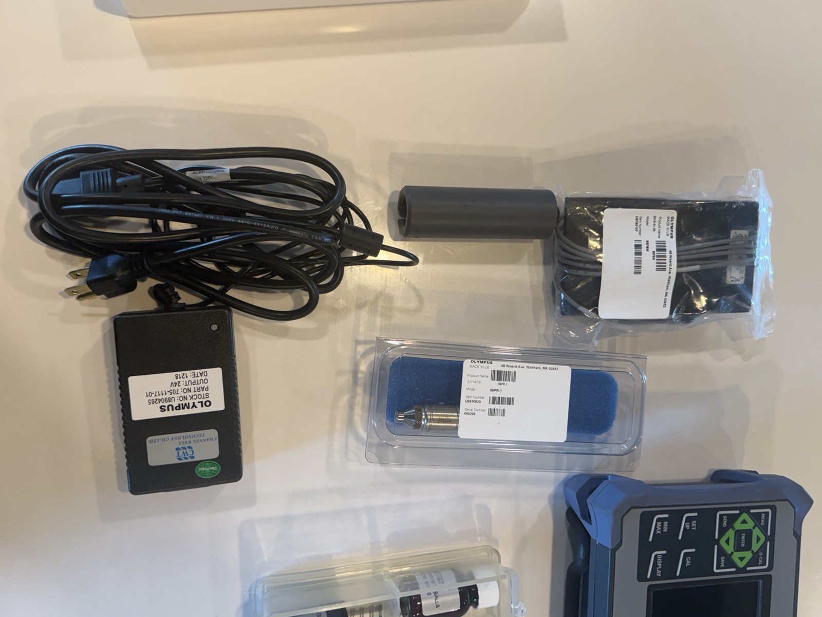 Olympus Magnamike 8600 Hall Effect Thickness Gage Kit & Probe