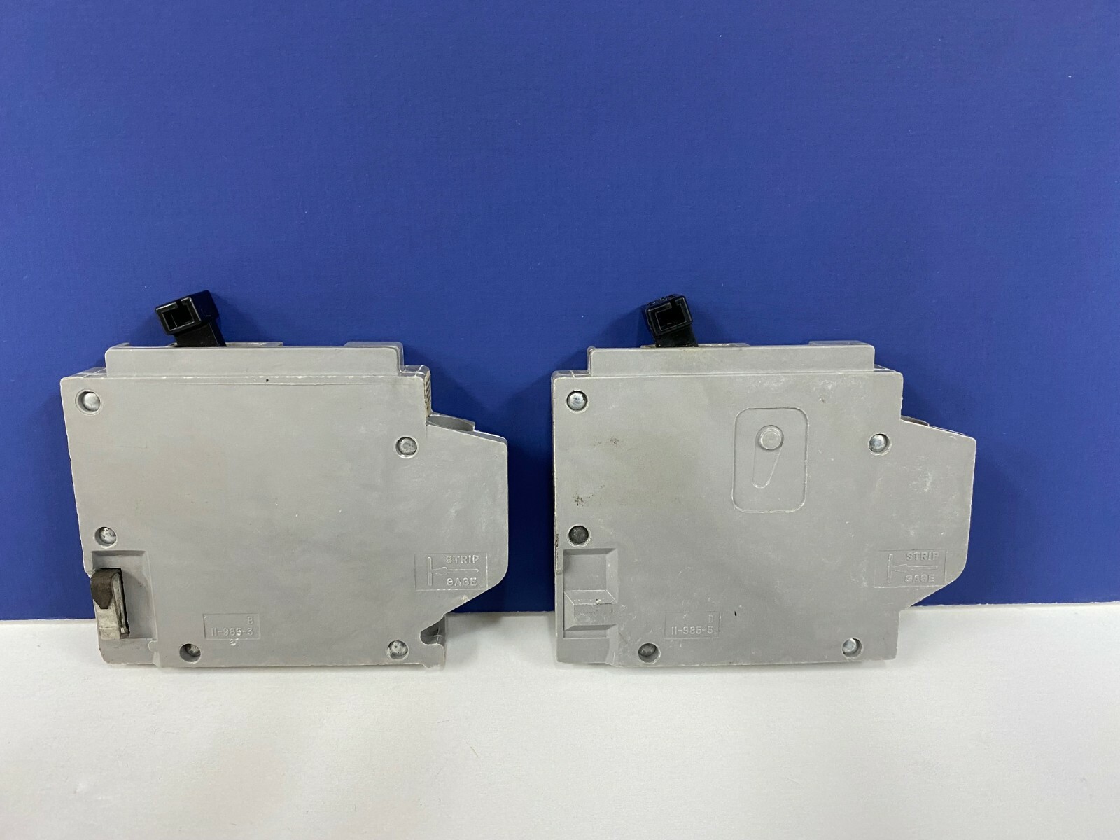 2-PK 20A Single Pole Type A 120/240VAC Circuit Breaker GTE Sylvania NEW A-120